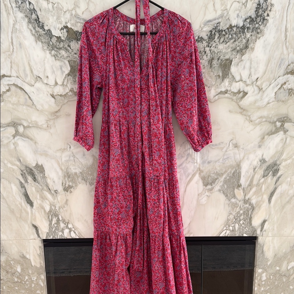 XiRENA Pink Paisley Long Sleeve Maxi Dress